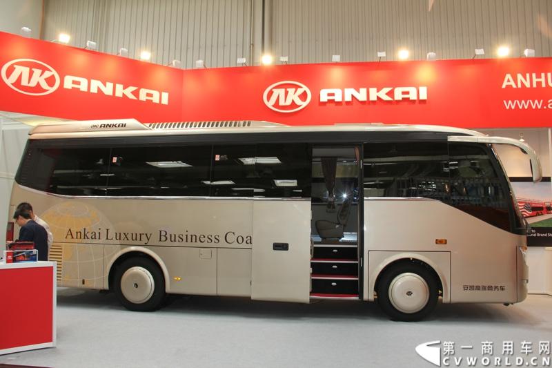 2012年9月，安凯客车出征世界上第一大商用车展--汉诺威车展，展出了针对欧洲市场开发的欧五双层客车及安凯欧四标准高端商务客车。图为安凯欧四标准高端商务客车。