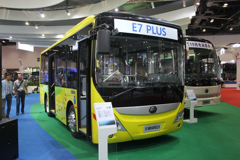 宇通e7plus纯电动公交车