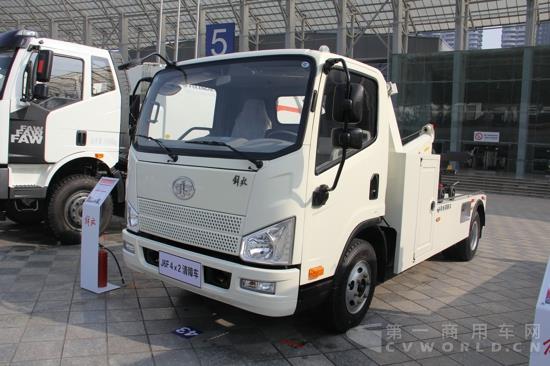 解放J6F 4×2清障车 (1).jpg