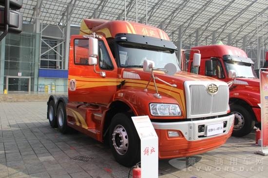 解放安捷e 6×4智联车 (1).jpg