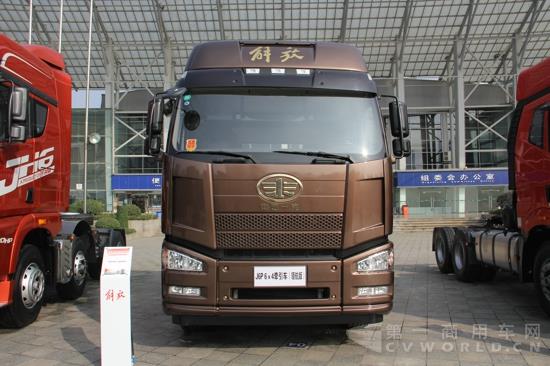 解放J6P 6×4牵引车领航版,460马力 (4).jpg