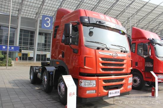 解放悍V 6×2牵引车 (3).jpg