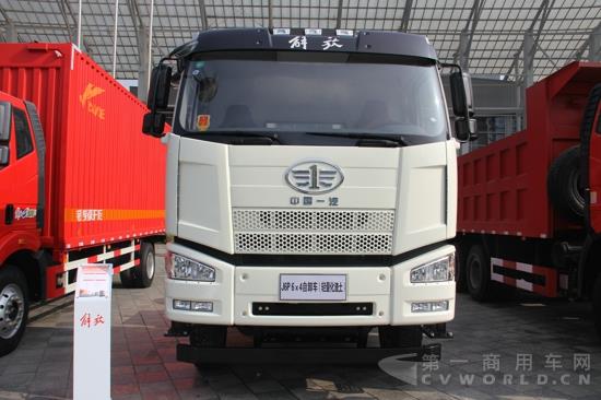 解放J6P 6×4轻量化渣土车,310马力 (2).jpg