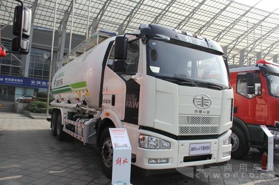 解放J6M 6×4干混砂浆车 (1).jpg