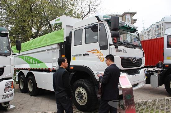 重汽豪曼H5系列6X4城市渣土自卸车.JPG