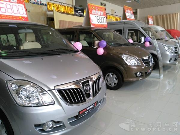 现场展车2.jpg