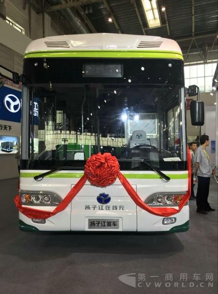 扬子江客车新品2.jpg