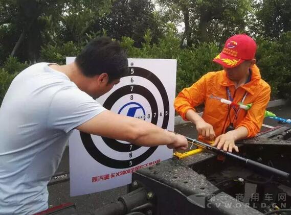 陕汽重卡X3000黄金版国五臻品安徽区域上市发布会暨中国车王挑战赛·滁州站盛大启幕！2.jpg