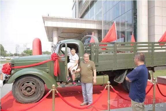 解放，你不愧是万人迷——J6河北销量超万，谱写荣耀新篇章！.jpg