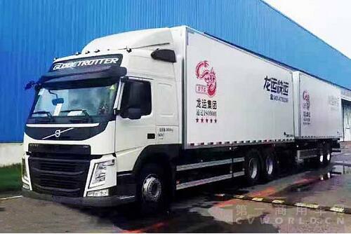 龙运集团沃尔沃FM500中置轴全挂车即将投入运营.jpg