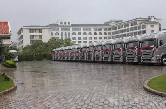 创虎重卡交车15台2.jpg