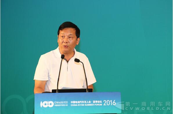 郑州宇通客车股份有限公司董事长 汤玉祥.jpg