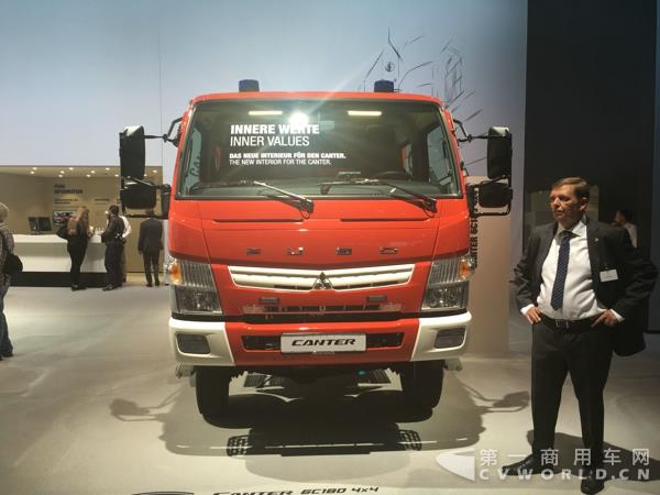 奔驰其他展车.jpg