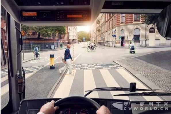 沃尔沃为巴士研发自动行人检测系统.jpg