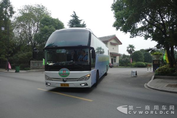 赛车出发.jpg