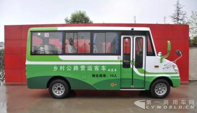 西安金龙窄版乡村客车示范车.jpg