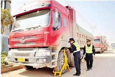 货车.jpg