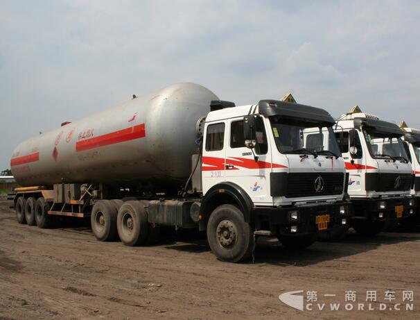 危险品运输车.jpg