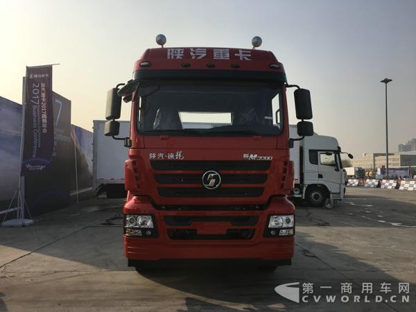 陕汽德龙新M3000牵引车2.jpg