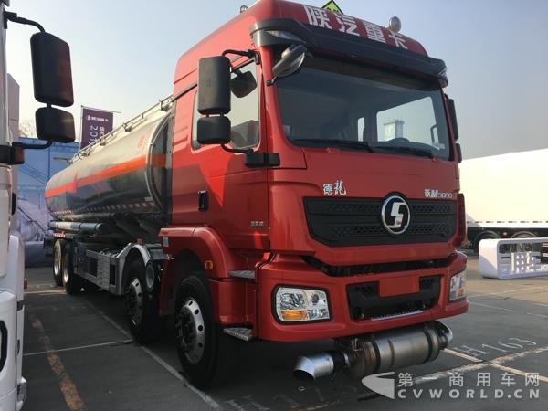 陕汽德龙新M3000危险品运输车.jpg 陕汽德龙新M3000危险品运输车.jpg