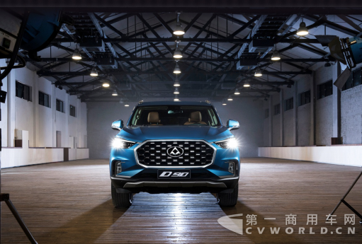 【素材稿】全尺寸智能定制互联网SUV 上汽大通D90造型预见会——你造的车，懂你_20170411939.png
