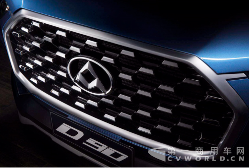 【素材稿】全尺寸智能定制互联网SUV 上汽大通D90造型预见会——你造的车，懂你_201704111468.png