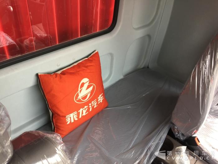 柳汽乘龙L3中卡内饰23.jpg