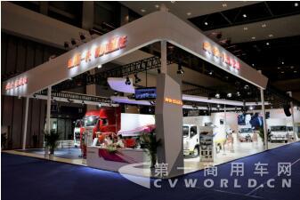 汽车版高考：2017重庆车展庆铃汽车“巨咖”领队成绩帅呆啦！.jpg