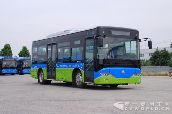 重汽与济南公交2569辆融资租赁合同签约3.jpg