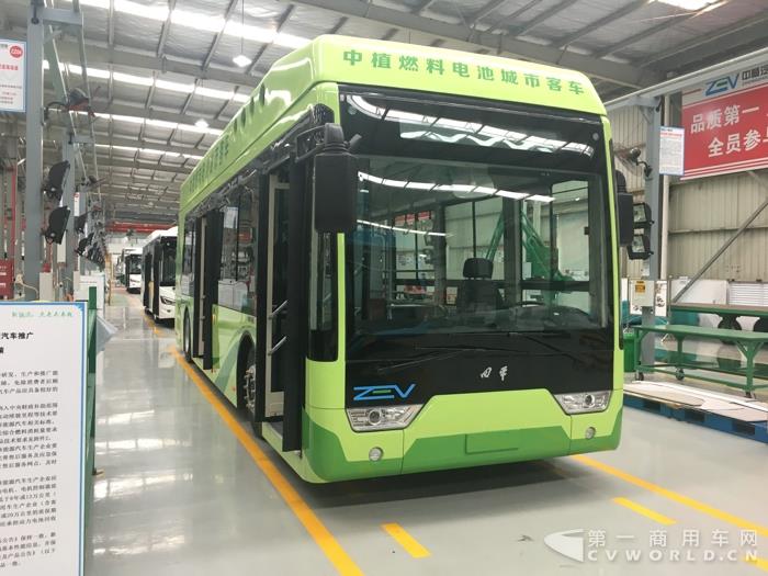 中植燃料电池城市客车.jpg