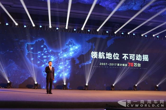 一汽解放汽车销售有限公司西南营销部销售业务室经理李晓龙解读新J6高原版.jpg