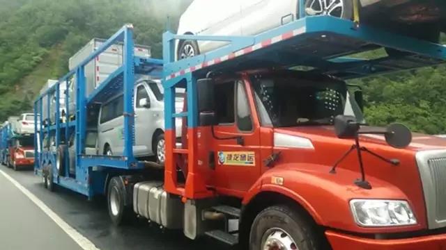 解放安捷轿运车首发商运安抵目的地.jpg