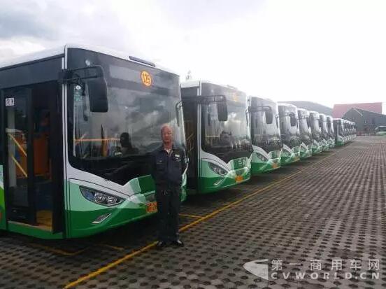20台银隆新能源12米公交车.jpg