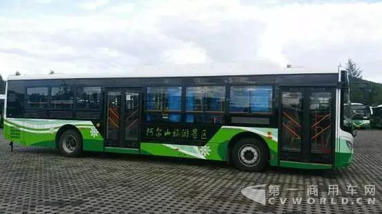 20台银隆新能源12米公交车3.jpg