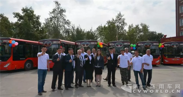 总领事“助阵”，中通客车与俄罗斯签订200台公交大单.png