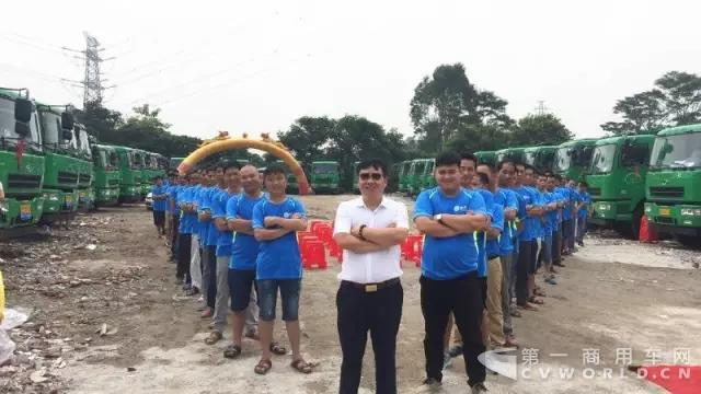 72台华菱新型环保城市渣土车交付深圳赣森公司 打响金九银十第一战1.jpg