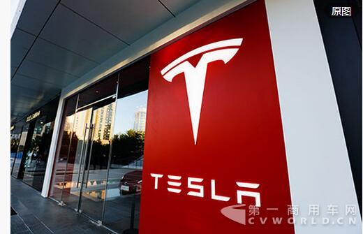 特斯拉首款电动卡车Tesla Semi计划于10月26日和公众见面。.jpg