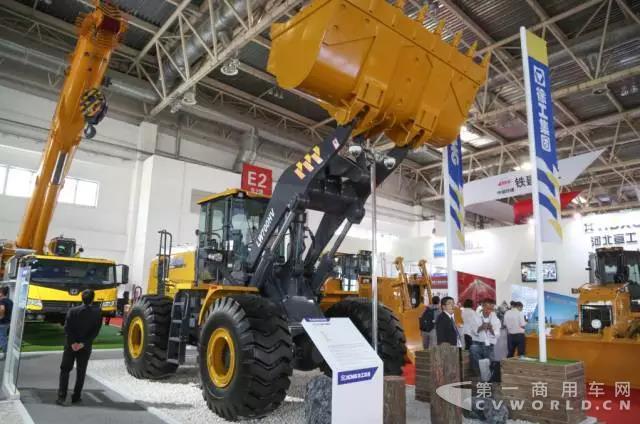“常胜将军”LW700HV装载机.jpg