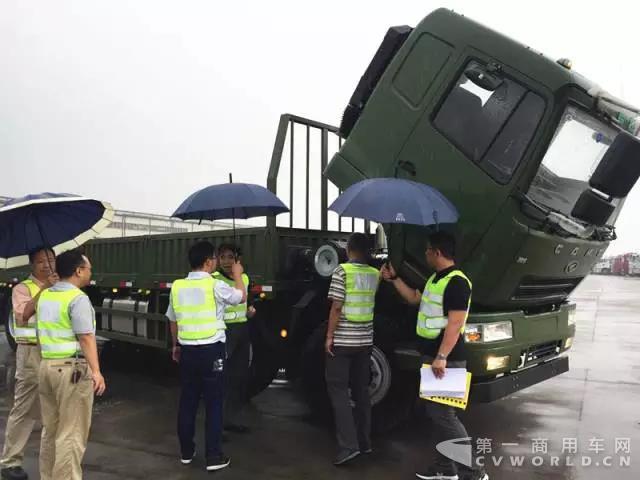 华菱汽车（汉马动力）顺利通过中国人民解放军某部验收2.jpg