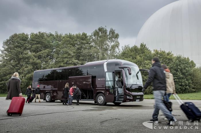 曼恩尼奥普兰(NEOPLAN)新型客车3.jpg