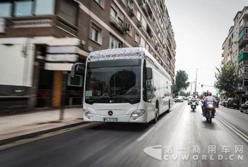梅赛德斯-奔驰为Citaro巴士量产新型“模块化电池组”.jpg