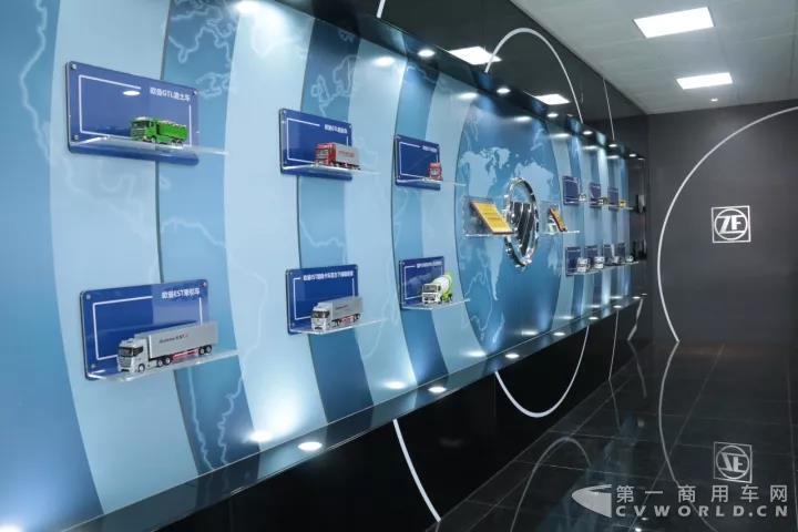 广东7S体验中心产品展示墙.jpg