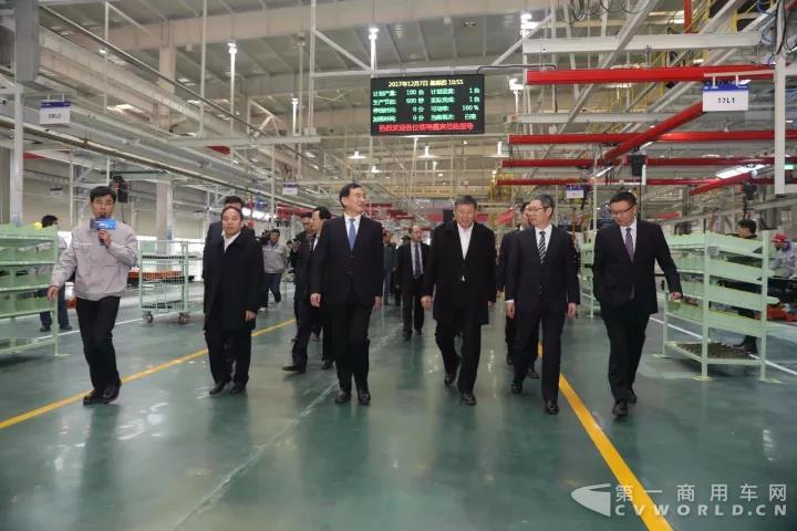 一汽解放新能源基地投产暨2017年年产突破30万辆 庆祝仪式隆重举行7.jpg