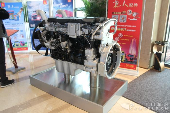中国重汽曼技术MC11发动机 (2).jpg