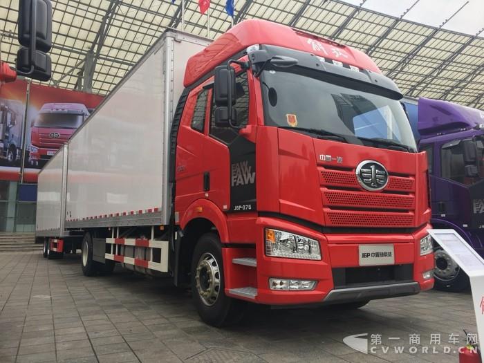 J6P中置轴载货车.jpg1.jpg
