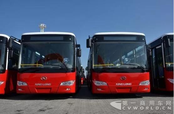 中国双层巴士首次批量出口科威特5.jpg