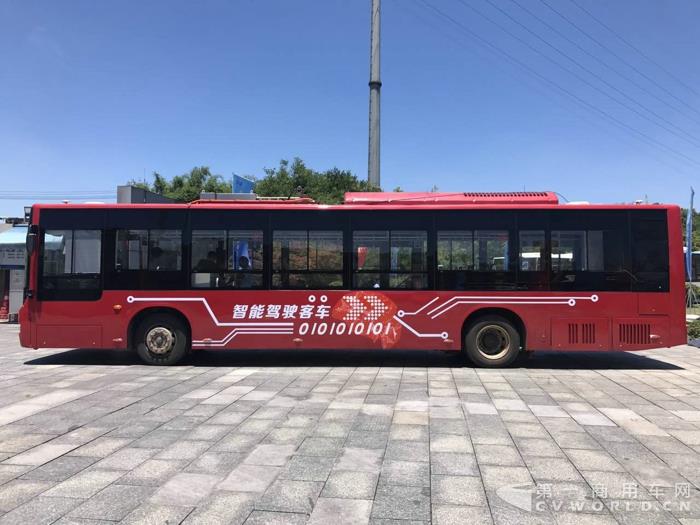 12米智能驾驶客车2.jpg
