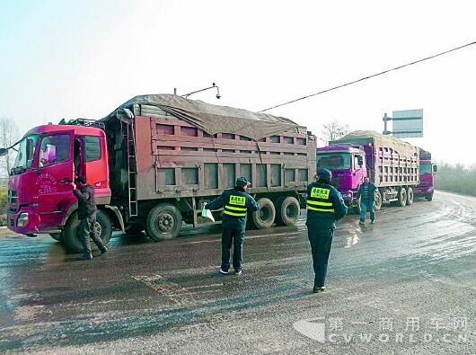 货车.jpg