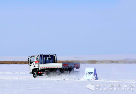 极寒之约——欧马可S3超级轻卡荣获冰雪极限操控王-3.221897.png