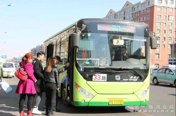 交付同名中通公交中通客车40超低温运营